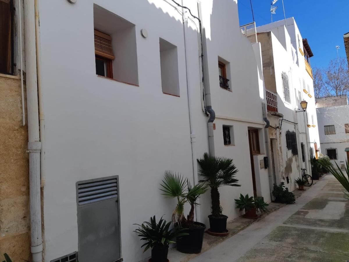 Moderna casa de pueblo en el casco viejo de Jávea Exterior foto